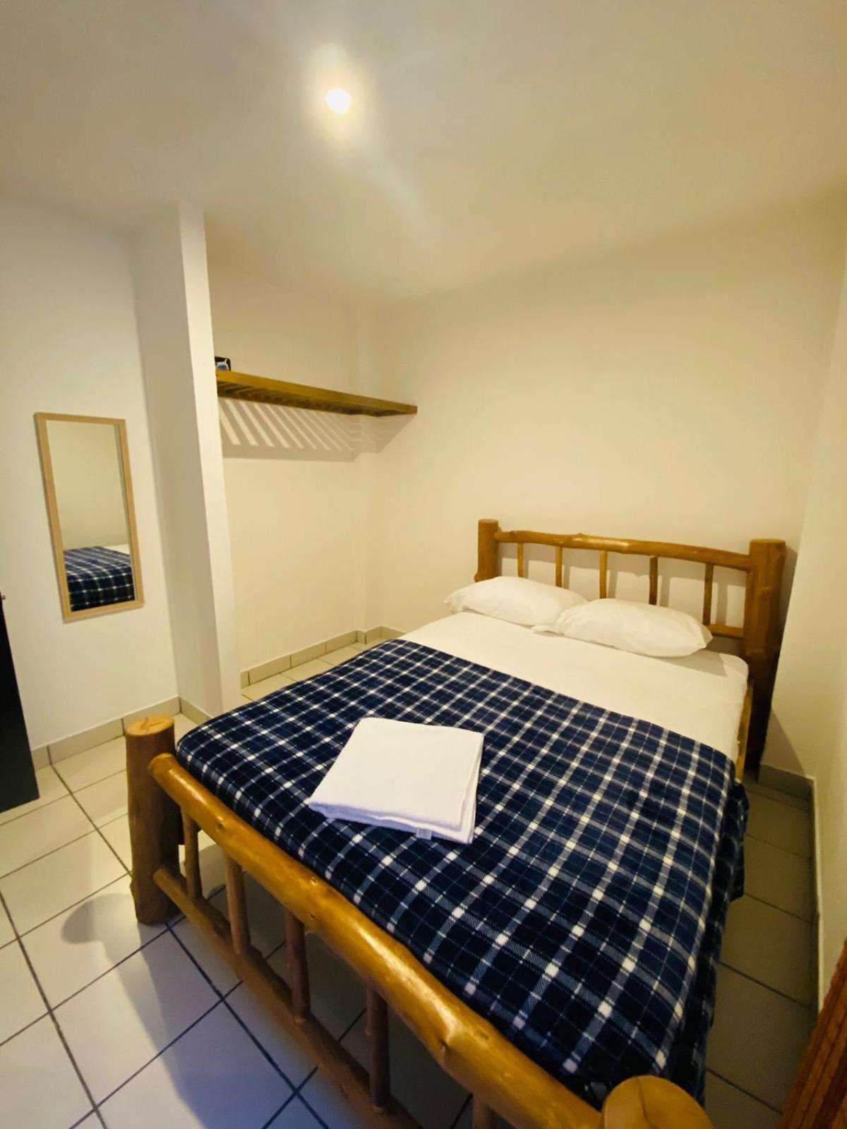 Hostal 17-52 Guatemala City Екстер'єр фото