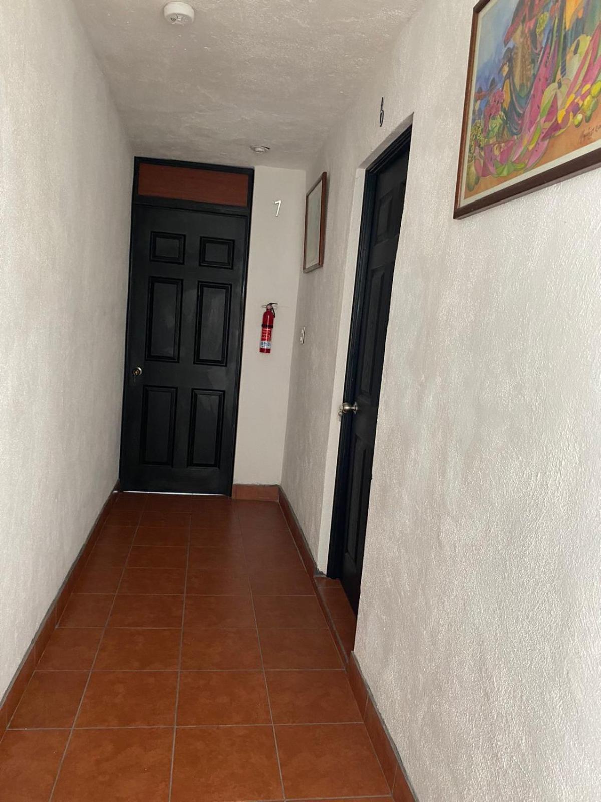 Hostal 17-52 Guatemala City Екстер'єр фото