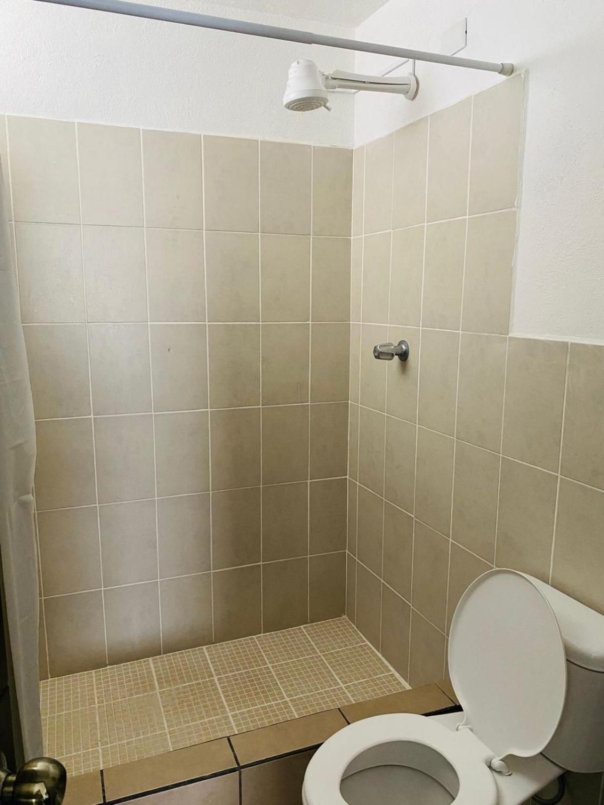 Hostal 17-52 Guatemala City Екстер'єр фото
