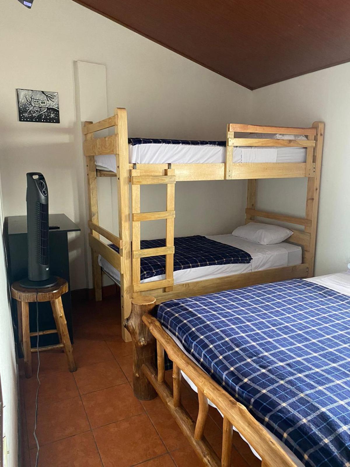 Hostal 17-52 Guatemala City Екстер'єр фото