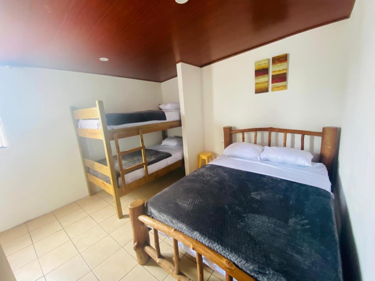 Hostal 17-52 Guatemala City Екстер'єр фото